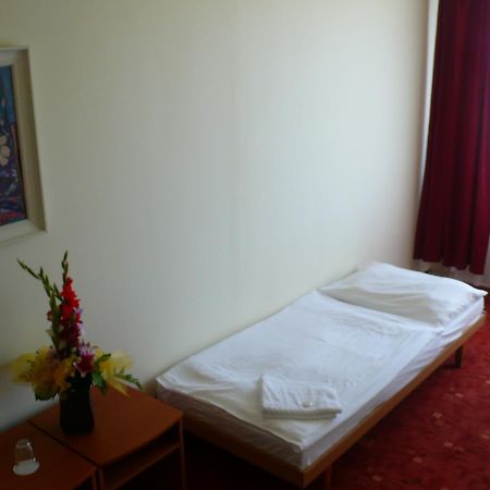 Hotel Easy Star à Prague Extérieur photo