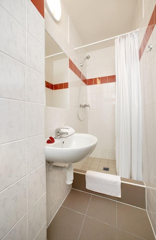 Hotel Easy Star à Prague Extérieur photo
